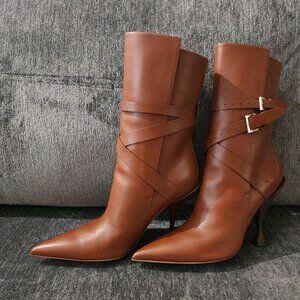 Burberry Leather Ankle Boot Sz. 40 **Brand NEW**